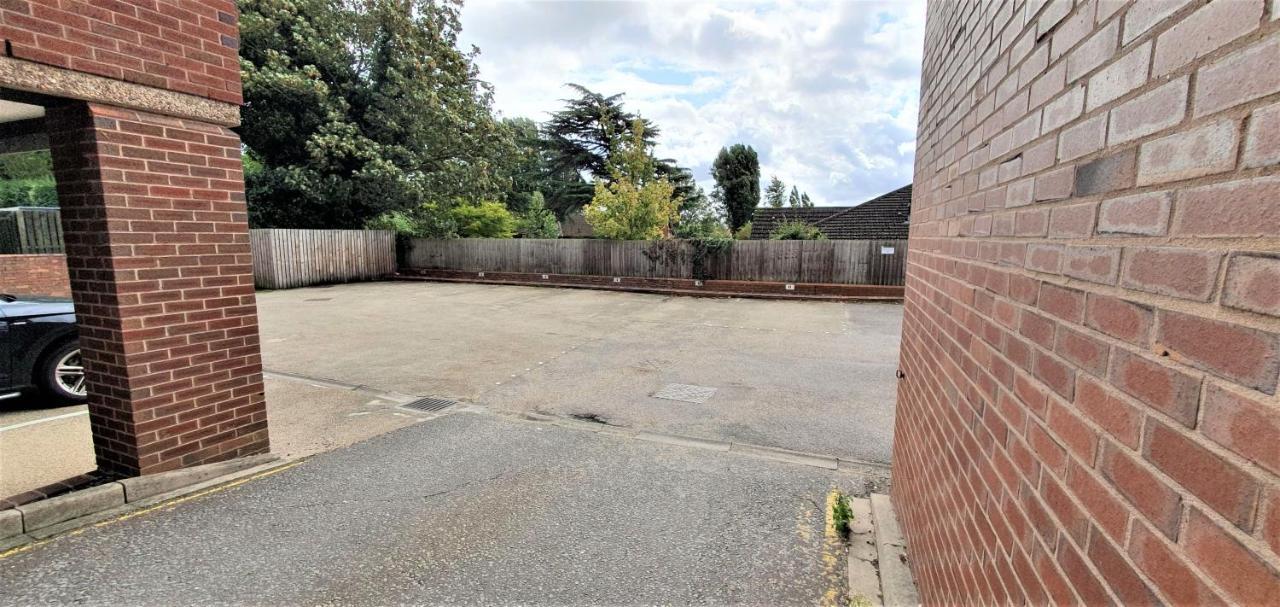 Cliftonville Heights - 2 Bed Home Away From Home Northampton Exteriér fotografie